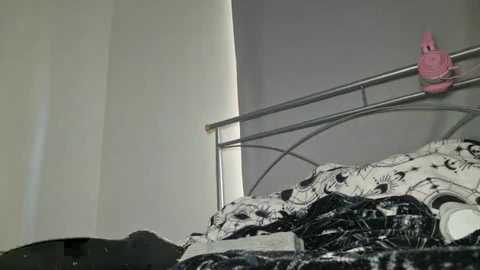 Media: lizzyylovesick Chaturbate 2024-10-05 13:44:00