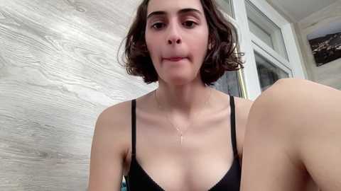 Media: wonderland_stia Chaturbate 2024-10-05 10:20:00
