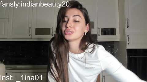 Media: indianbeauty20 Chaturbate 2024-10-07 11:07:00