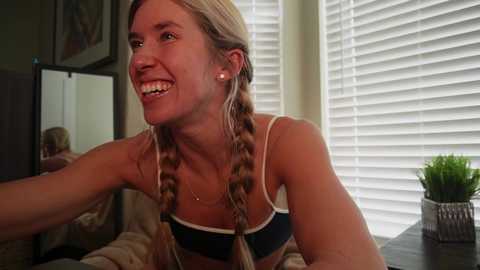 Media: lucy_gooosey Chaturbate 2024-10-07 18:50:00