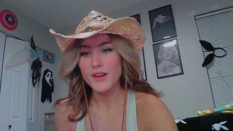 Media: briadominick Chaturbate 2024-10-08 03:43:00