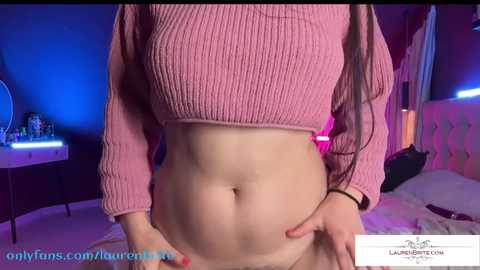 Media: laurenbrite Chaturbate 2024-10-08 22:11:00