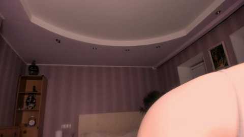 Media: laura_ponter Chaturbate 2024-10-09 21:58:00