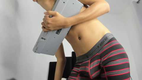 Media: marcoalexlatino Chaturbate 2024-10-09 04:43:00
