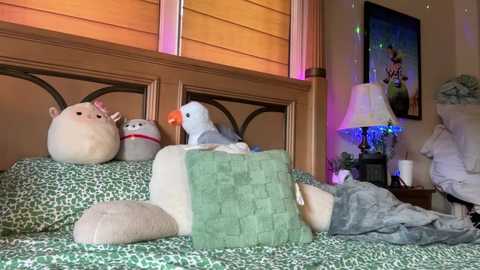 Media: realjadebri Chaturbate 2024-10-09 00:14:00
