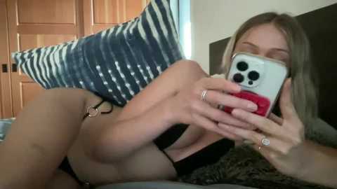 alexaryder @ chaturbate on 20241011