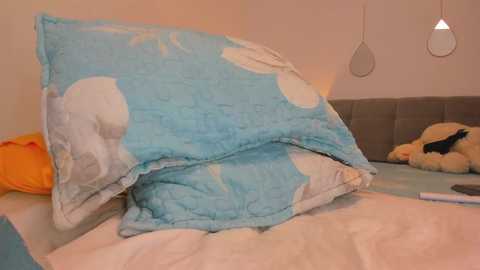 Media: bush_woman Chaturbate 2024-10-11 19:20:00