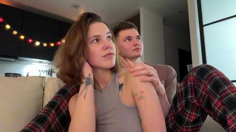 Media: di_n_alex Chaturbate 2024-10-11 16:24:00