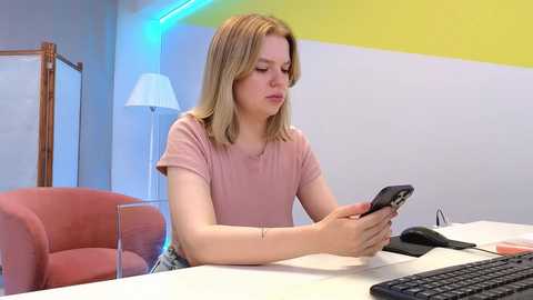 Media: lovlybambi Chaturbate 2024-10-11 16:53:00