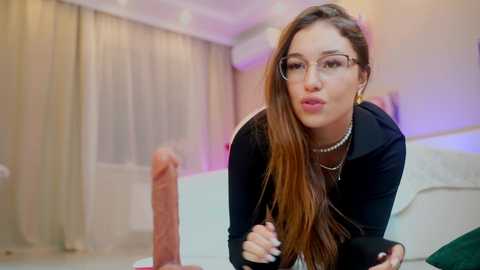 Media: rosyemily Chaturbate 2024-10-11 15:40:00
