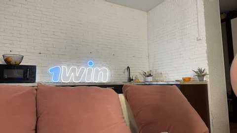 Media: al1ce_fox Chaturbate 2024-10-12 00:36:00