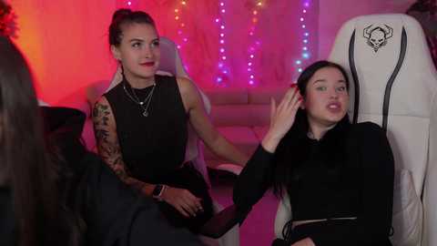 Media: bright_diamonds_054 Chaturbate 2024-10-12 11:36:00