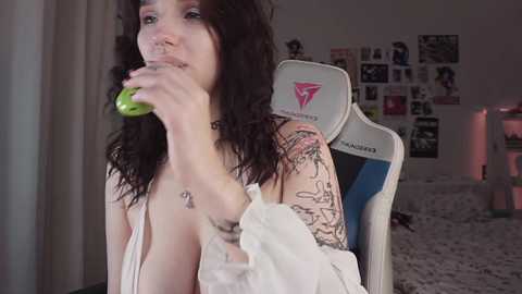 Media: vivian_qwerty Chaturbate 2024-10-12 06:42:00