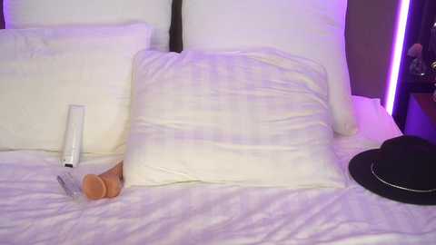 Media: arte_adelle Chaturbate 2024-10-13 09:09:00