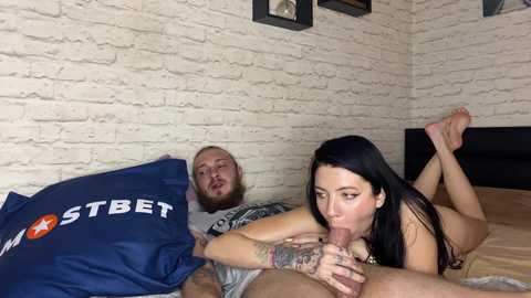 Media: hotcoupleee2020 Chaturbate 2024-10-13 12:01:00