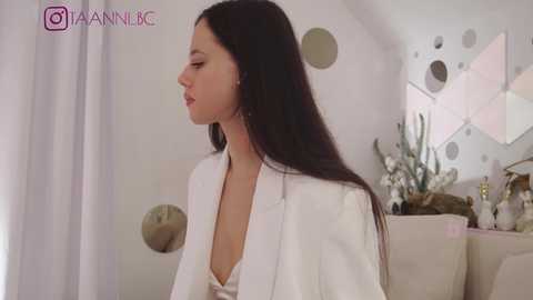 Media: taanni_bc Chaturbate 2024-10-13 05:08:00