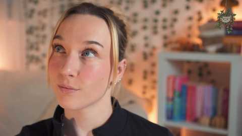 Media: emily_fox_official Chaturbate 2024-10-14 20:47:00