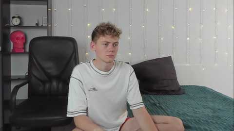 Media: kirill_20_cm Chaturbate 2024-10-14 18:02:00