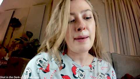 Media: x_lily_x Chaturbate 2024-10-14 00:00:00