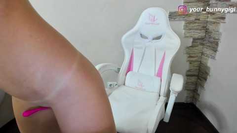 Media: your_bunnygirl Chaturbate 2024-10-14 15:15:00