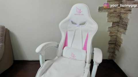 Media: your_bunnygirl Chaturbate 2024-10-14 16:13:00