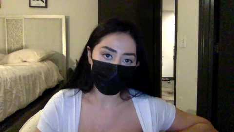 Media: _natycutei19 Chaturbate 2024-10-15 03:52:00