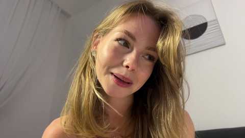 Media: elli_harmon Chaturbate 2024-10-15 20:07:00