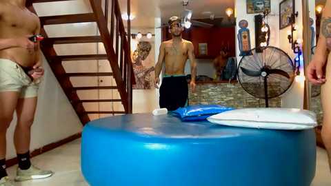 Media: flyckers Chaturbate 2024-10-15 04:13:00