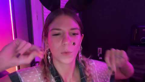 Media: oliviahansleyy Chaturbate 2024-10-15 06:11:00