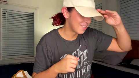 Media: straightoutthetrailer Chaturbate 2024-10-15 05:50:00