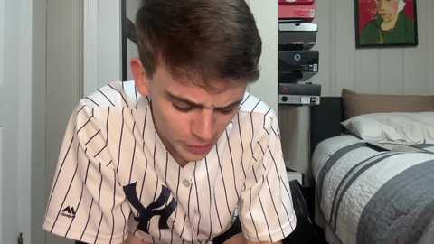 Media: traystone Chaturbate 2024-10-15 07:17:00