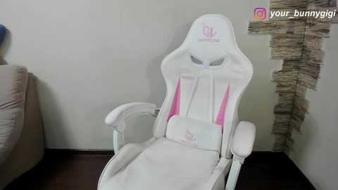 Media: your_bunnygirl Chaturbate 2024-10-15 19:36:00