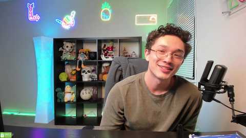 Media: abbuddy920236 Chaturbate 2024-10-16 06:06:00