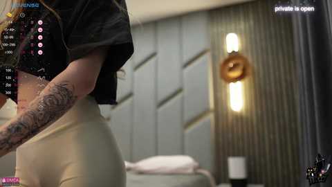 Media: angel_luisa Chaturbate 2024-10-16 15:05:00