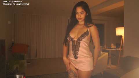 Media: n_o_v_a Chaturbate 2024-10-16 03:44:00