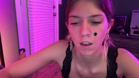 Media: oliviahansleyy Chaturbate 2024-10-16 05:03:00