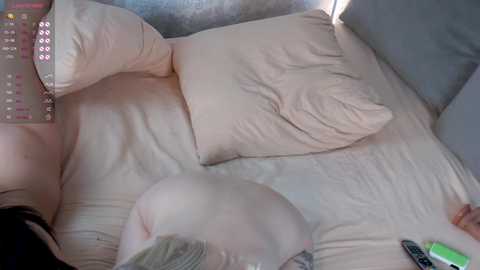 Media: girlswannasex Chaturbate 2024-10-17 18:12:00