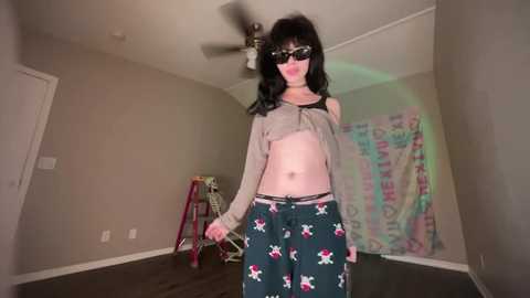 Media: hexivu Chaturbate 2024-10-17 00:29:00