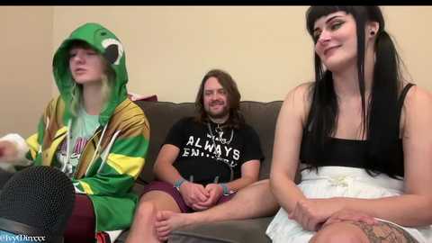 Media: ivyminxxx Chaturbate 2024-10-17 03:43:00