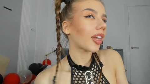 Media: jenie_fire Chaturbate 2024-10-17 21:21:00