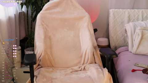 Media: laurenxcros Chaturbate 2024-10-17 20:16:00