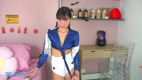 Media: little_effy18_ Chaturbate 2024-10-17 00:16:00
