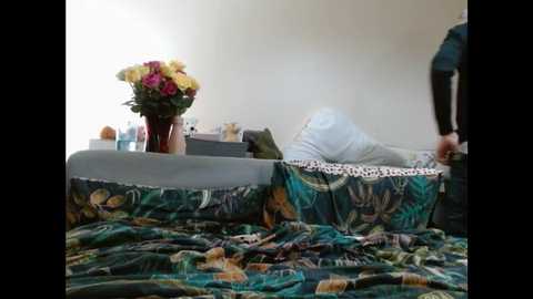 Media: mrs_velvet_vixen_and_mr_stud Chaturbate 2024-10-17 13:57:00