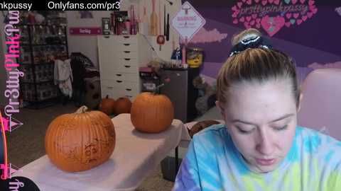 Media: pr3ttyp1nkpussy Chaturbate 2024-10-17 01:04:00