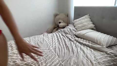 Media: shysashy Chaturbate 2024-10-17 01:58:00