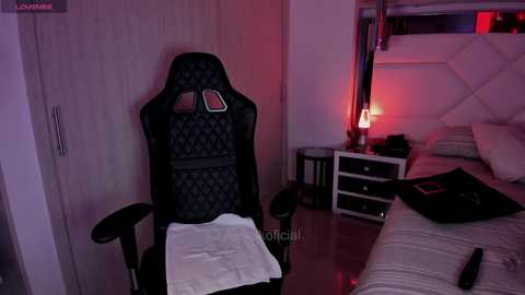 Media: _kinkyalexa_ Chaturbate 2024-10-18 02:21:00