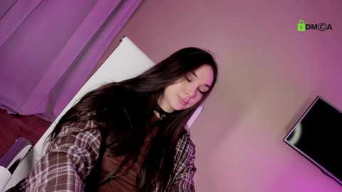 Media: hollyextra Chaturbate 2024-10-18 19:04:00