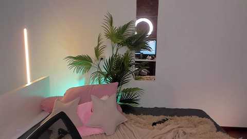 Media: _yourfoxy_ Chaturbate 2024-10-19 19:40:00