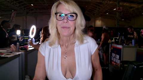 Media: fitcougarcb Chaturbate 2024-10-19 00:51:00