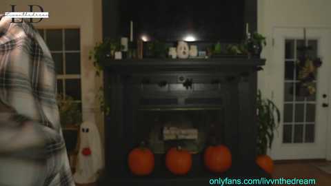 Media: livanddrew Chaturbate 2024-10-19 00:27:00